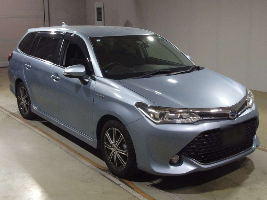 2017 Toyota Corolla Fielder NKE165G[2]