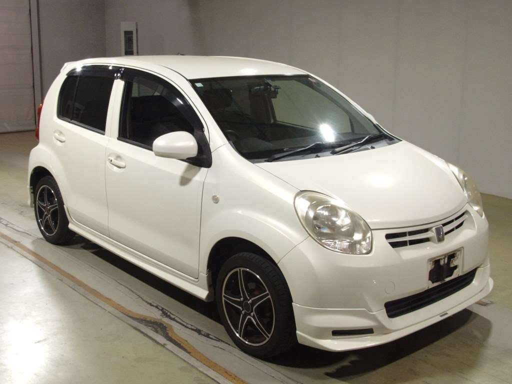 2012 Toyota Passo KGC30[2]