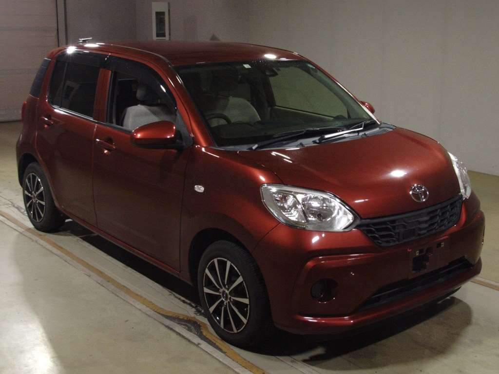 2016 Toyota Passo M700A[2]