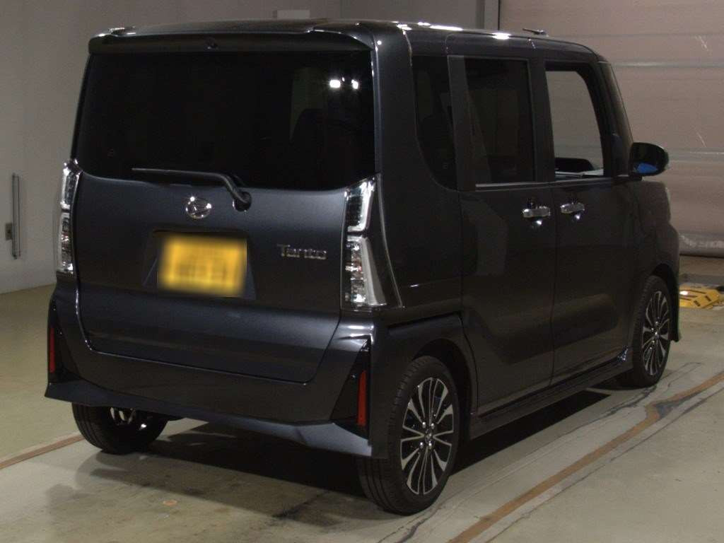 2023 Daihatsu Tanto Custom LA650S[1]