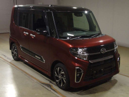 2020 Daihatsu Tanto Custom