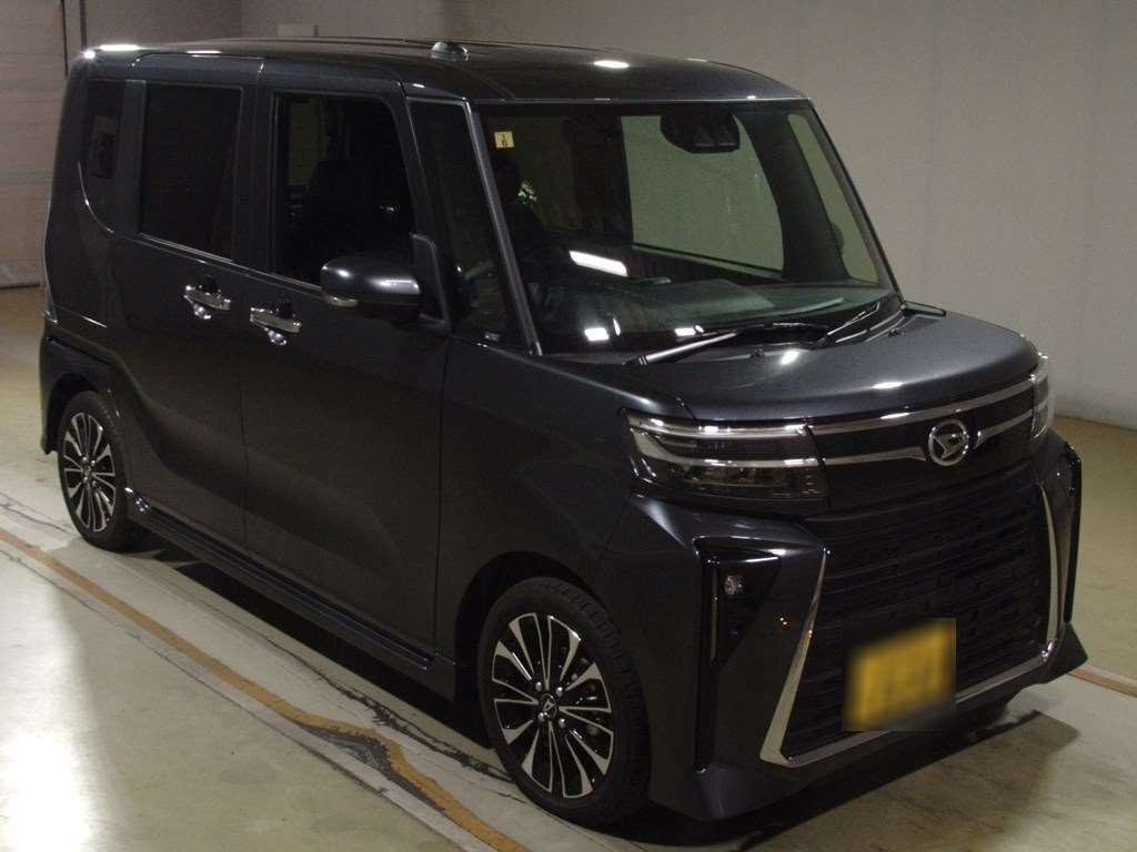 2023 Daihatsu Tanto Custom LA650S[2]