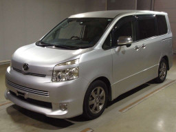 2010 Toyota Voxy