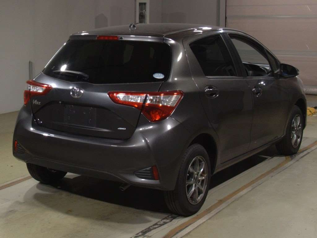 2017 Toyota Vitz NSP135[1]