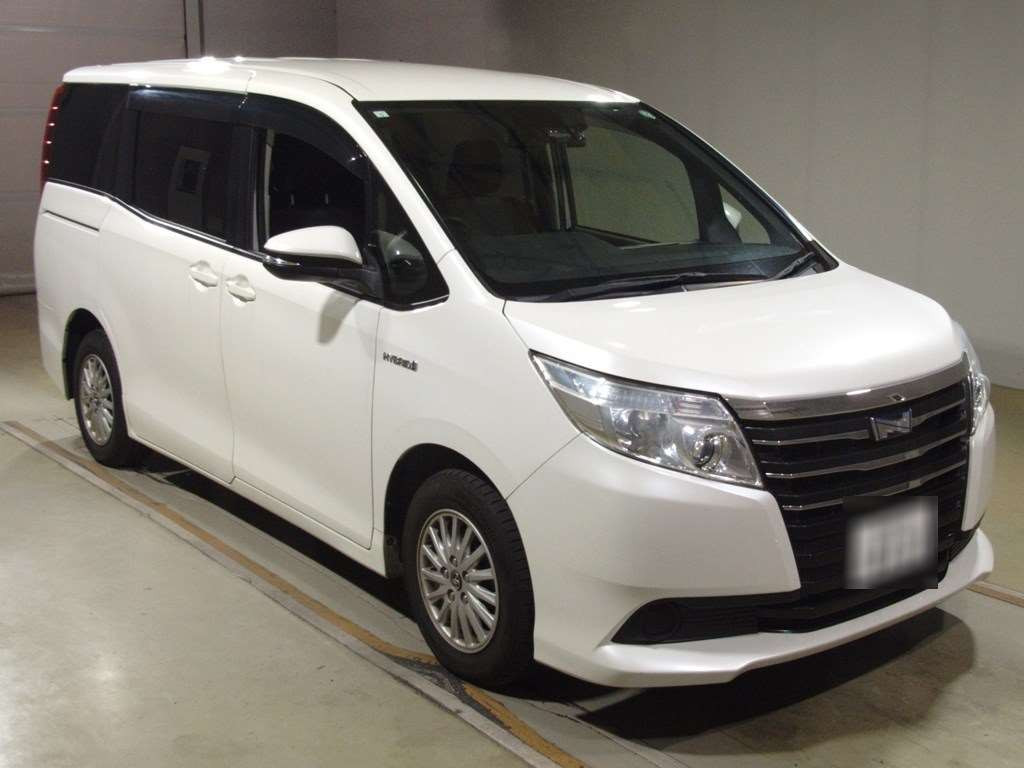 2017 Toyota Noah ZWR80G[2]