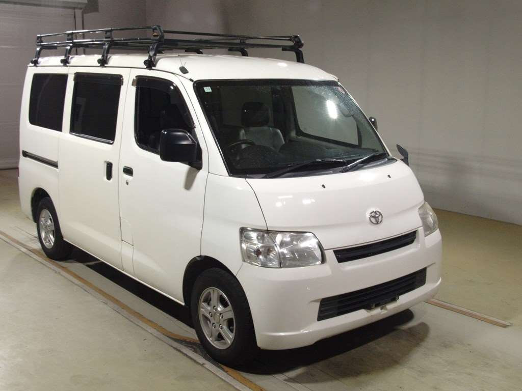 2018 Toyota Townace Van S402M[2]