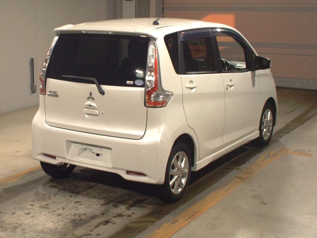 2016 Mitsubishi ek Custom B11W[1]