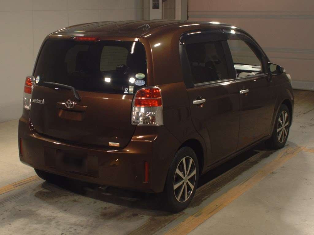 2012 Toyota Spade NCP141[1]