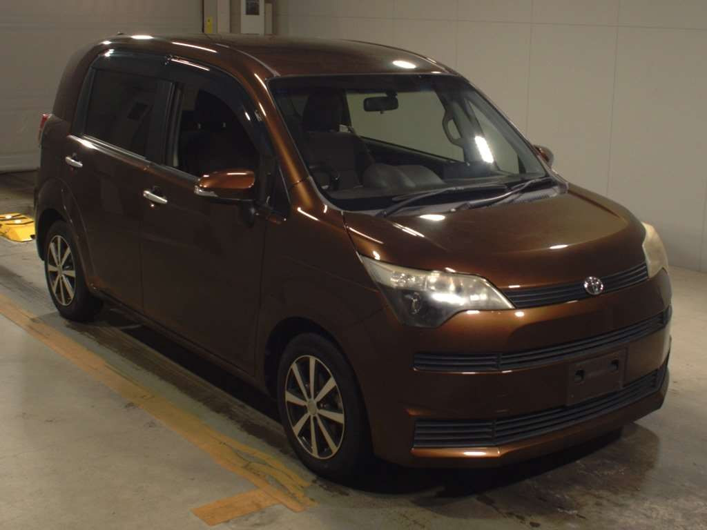 2012 Toyota Spade NCP141[2]