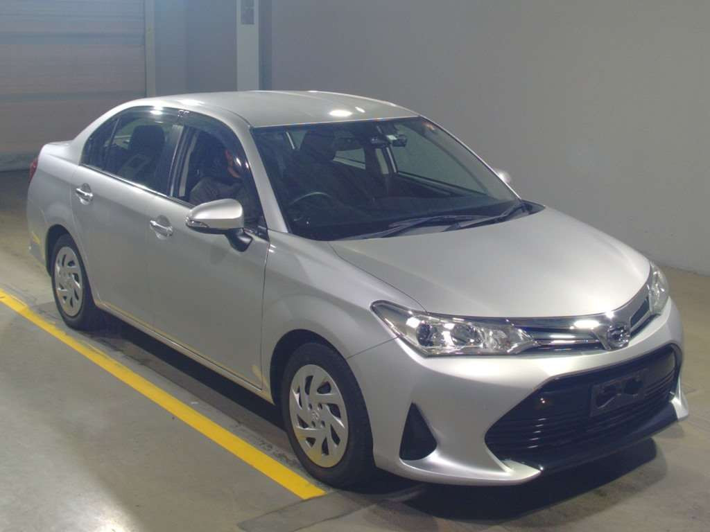 2018 Toyota Corolla Axio NRE161[2]