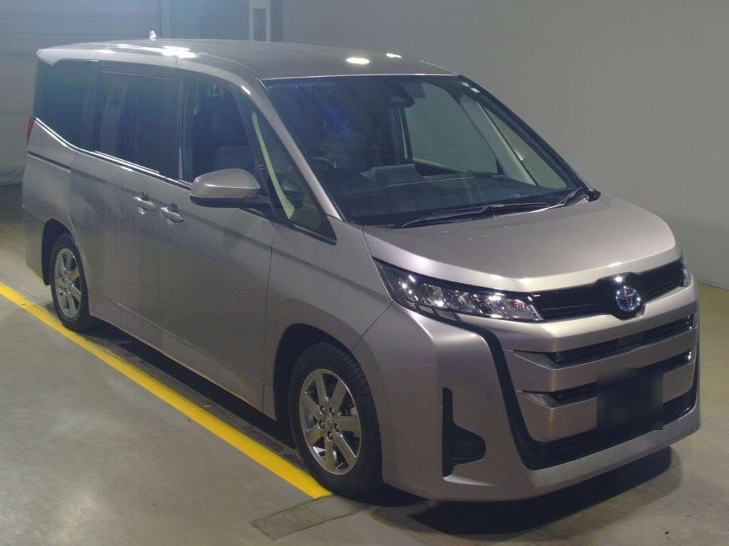 2023 Toyota Noah ZWR90W[2]