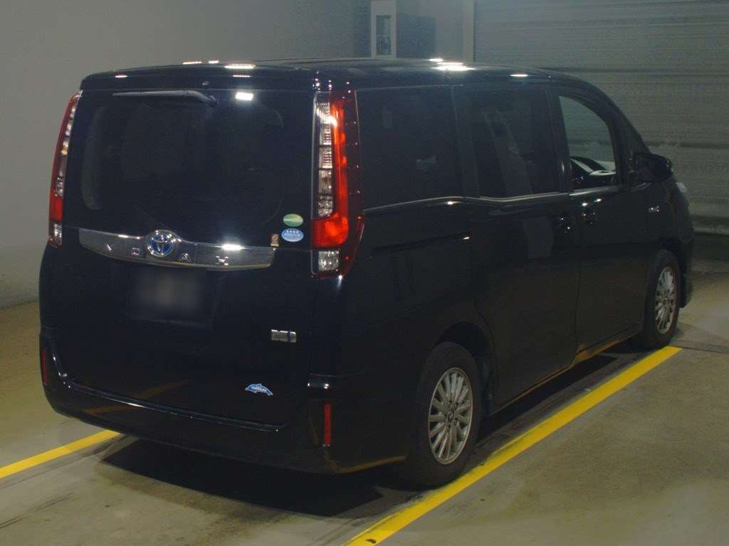 2016 Toyota Noah ZWR80G[1]