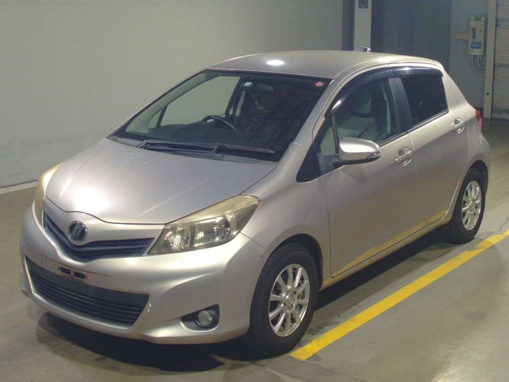 2011 Toyota Vitz KSP130[0]