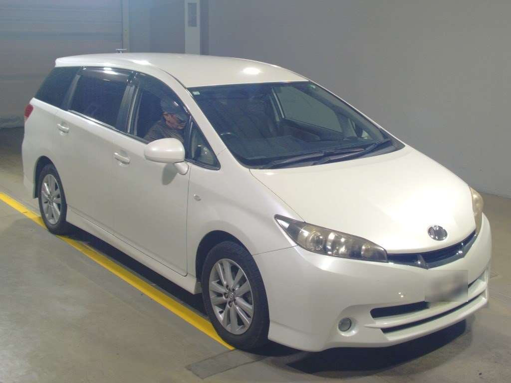 2010 Toyota Wish ZGE20W[2]