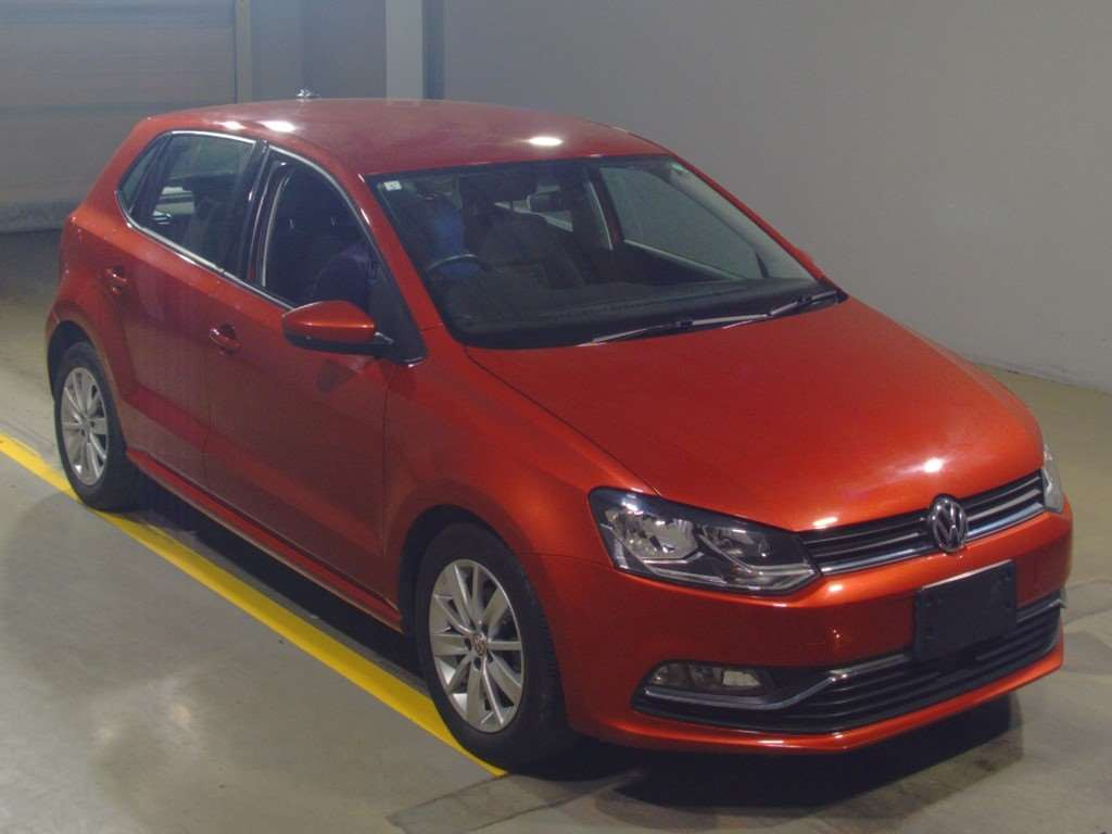 2015 Volkswagen Polo 6RCJZ[2]