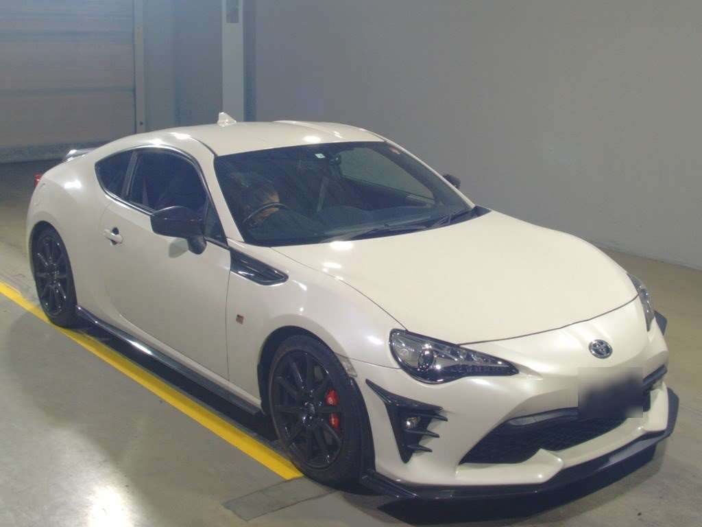 2020 Toyota 86 ZN6[2]