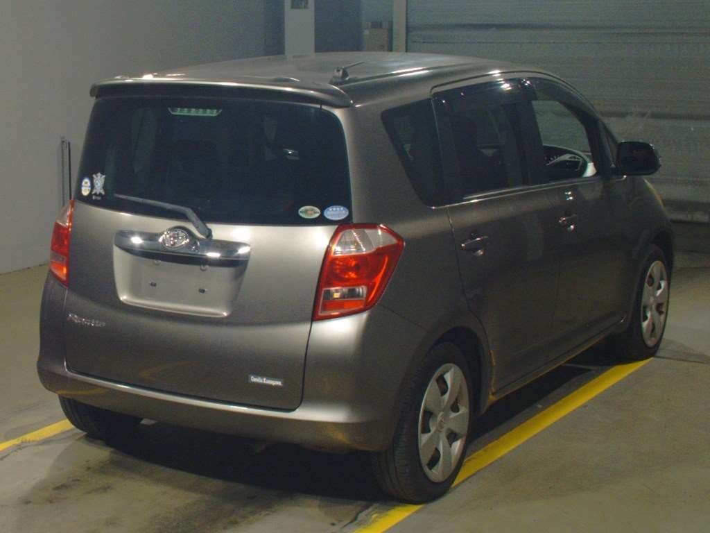 2006 Toyota Ractis NCP100[1]