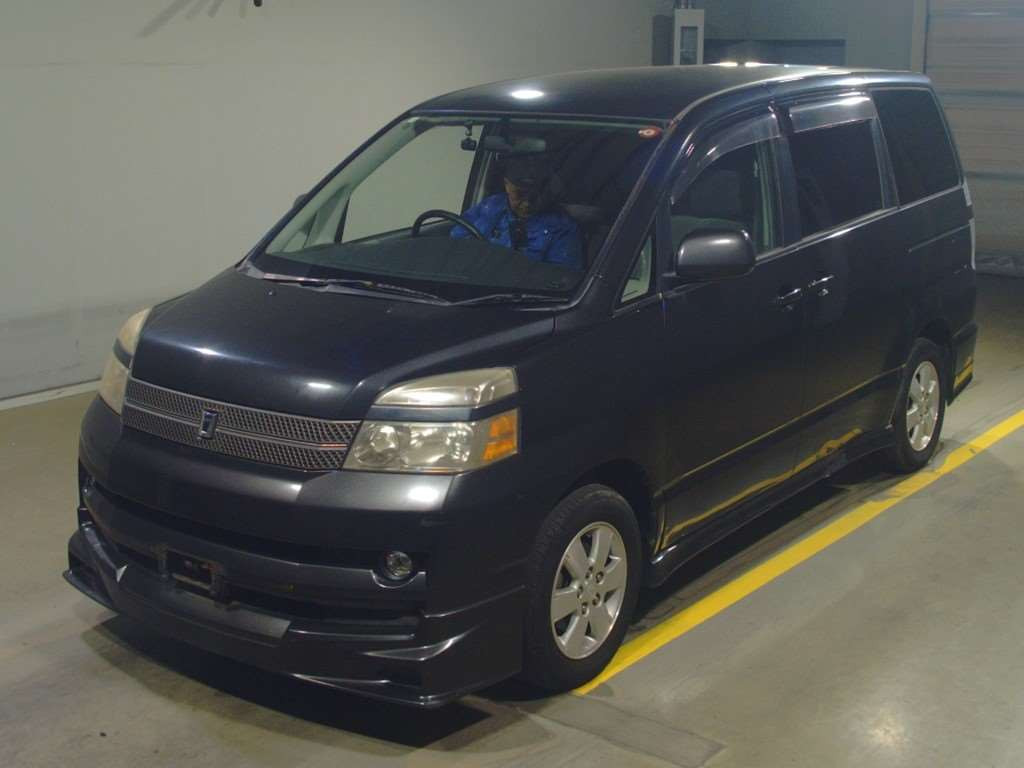 2004 Toyota Voxy AZR60G[0]