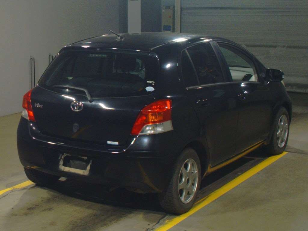 2008 Toyota Vitz SCP90[1]