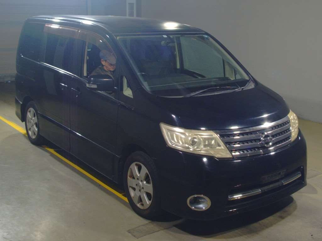 2010 Nissan Serena CC25[2]