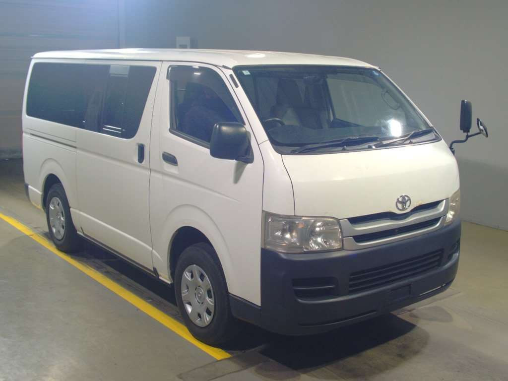 2010 Toyota Regiusace Van KDH206V[2]