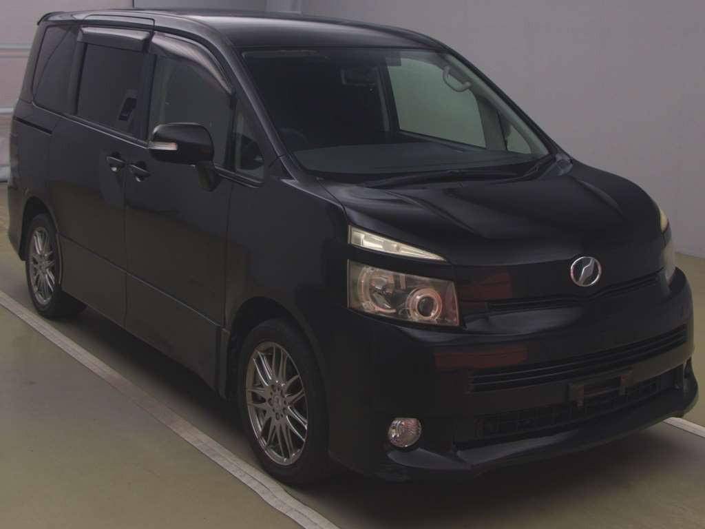 2007 Toyota Voxy ZRR70W[2]