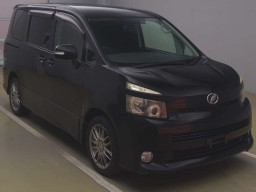 2007 Toyota Voxy