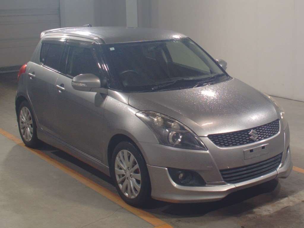 2013 Suzuki Swift ZC72S[2]