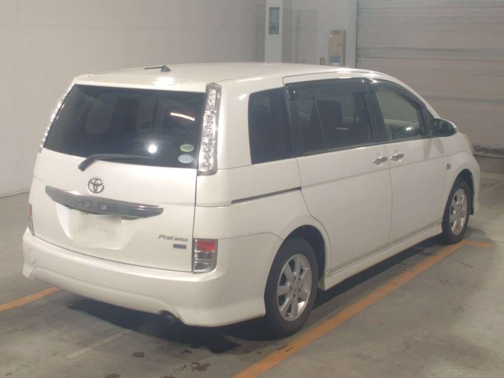 2013 Toyota Isis ZGM10W[1]