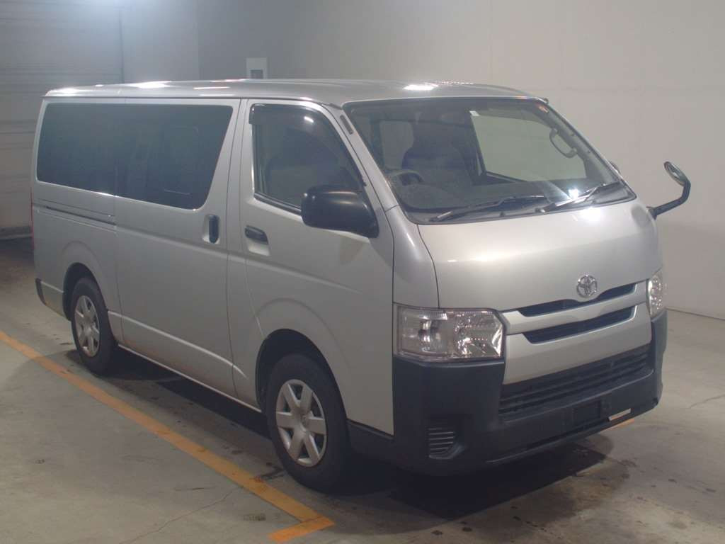 2017 Toyota Hiace Van KDH201V[2]