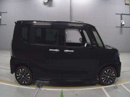 2019 Daihatsu Tanto Custom