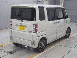 2017 Daihatsu Wake