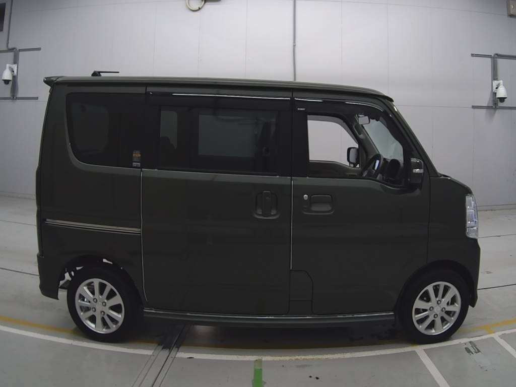 2022 Suzuki Every Wagon DA17W[2]