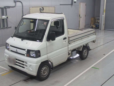 2010 Mitsubishi Minicab Truck