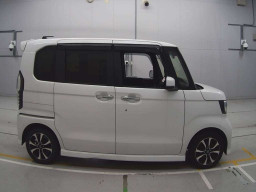 2019 Honda N-BOX CUSTOM