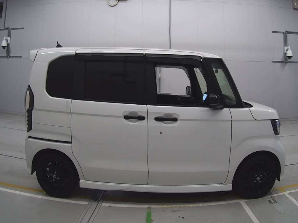 2022 Honda N-BOX CUSTOM JF3[2]