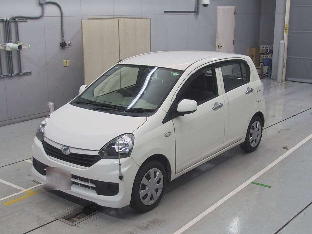 2017 Daihatsu Mira es LA300S[0]