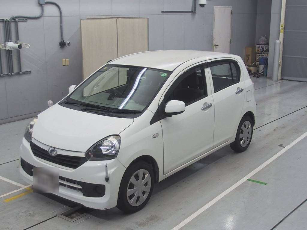 2016 Daihatsu Mira es LA300S[0]