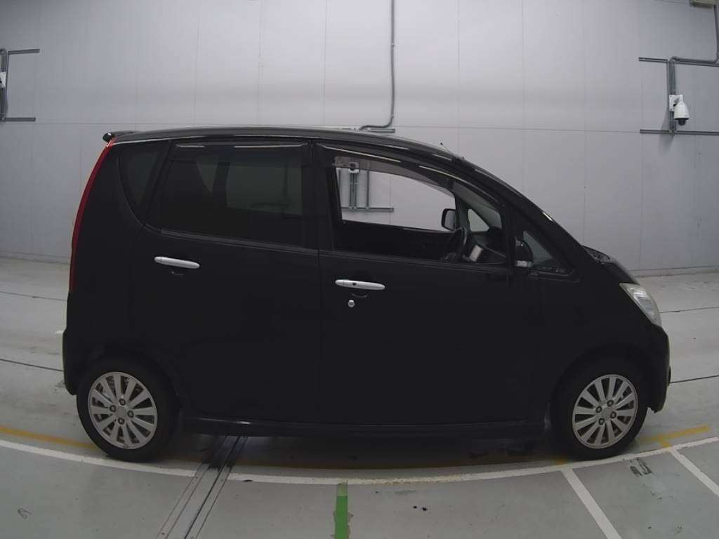 2010 Daihatsu Move L175S[2]