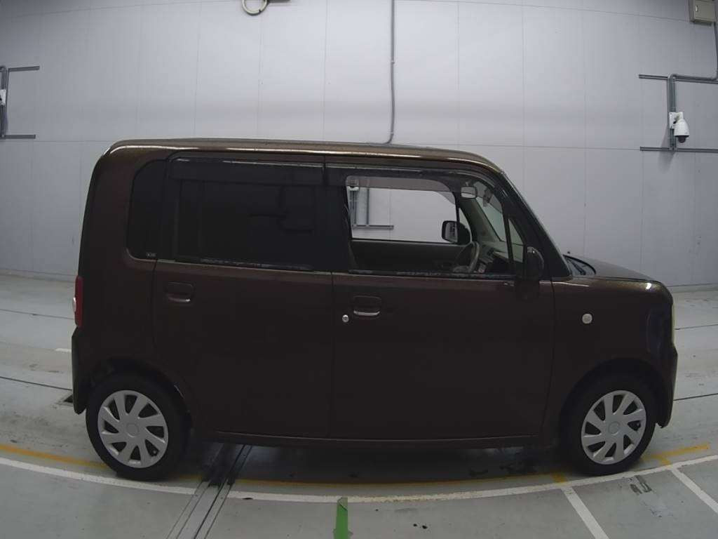 2012 Daihatsu Move Conte L575S[2]