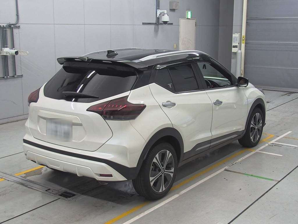 2020 Nissan KIX P15[1]