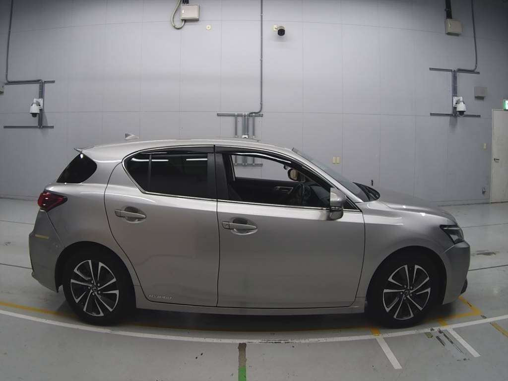 2018 Lexus CT ZWA10[2]