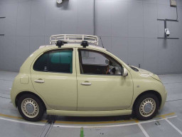 2003 Nissan March