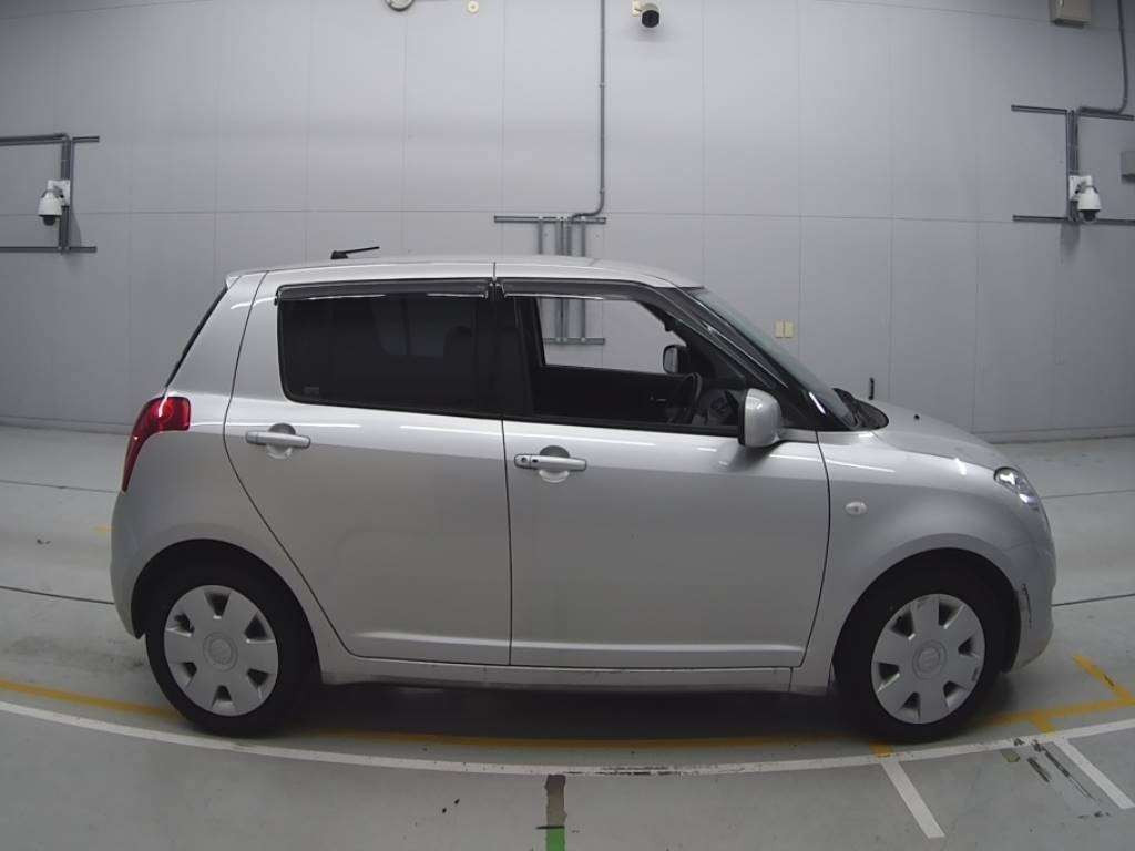 2009 Suzuki Swift ZC71S[2]