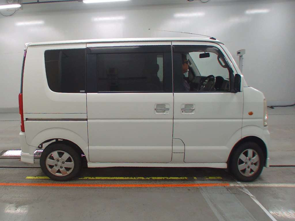 2005 Suzuki Every Wagon DA64W[2]