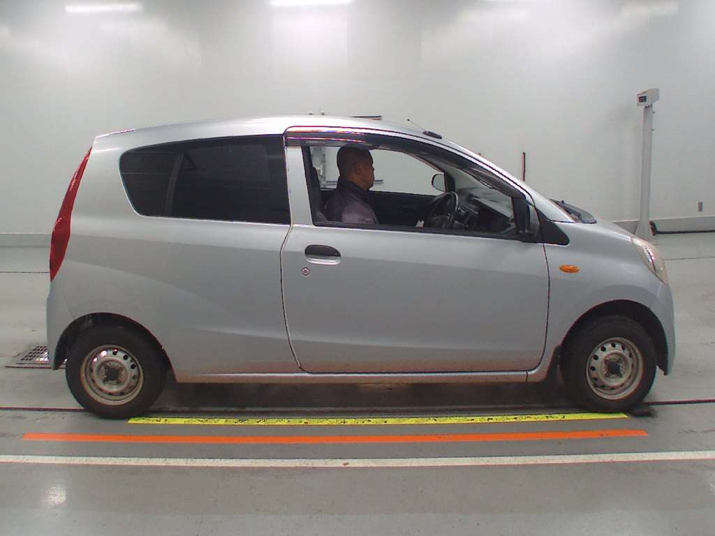 2009 Daihatsu Mira L275V[2]