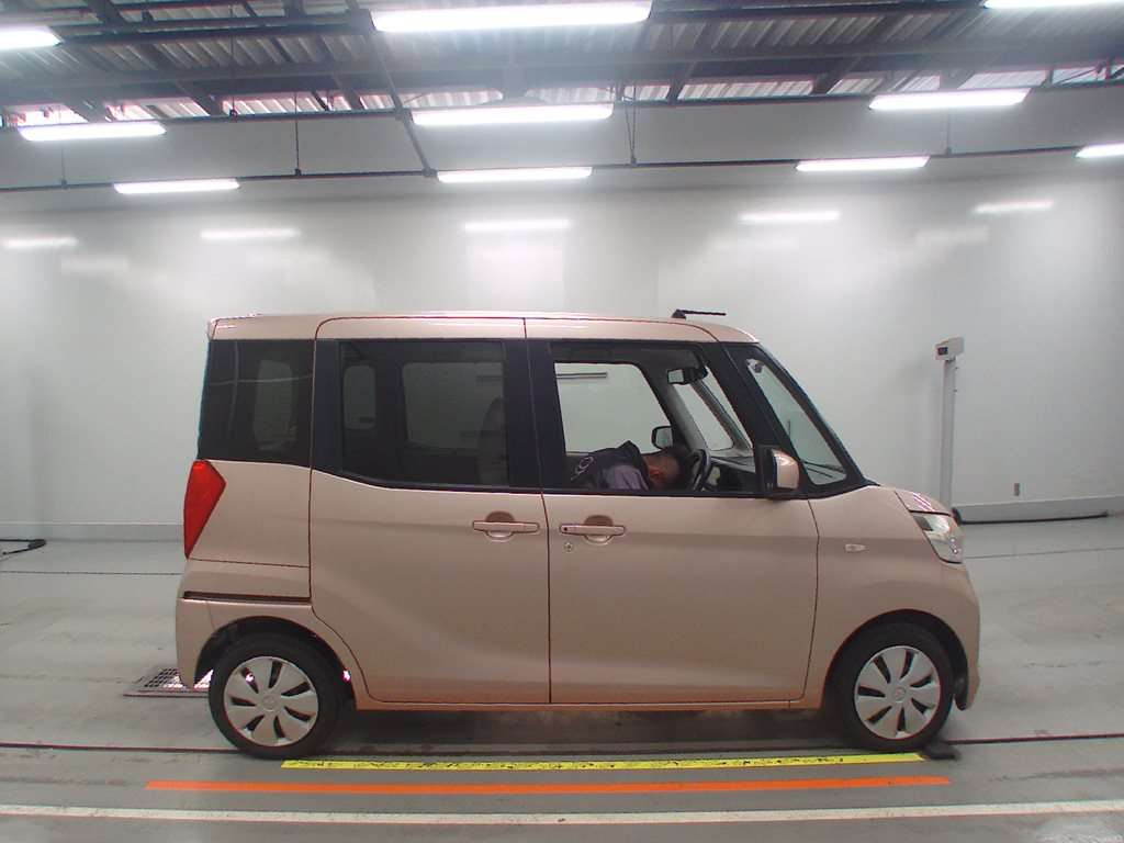 2015 Mitsubishi eK Space B11A[2]