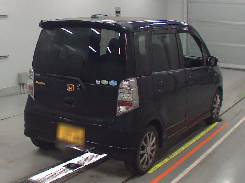 2011 Honda Life JC1[1]