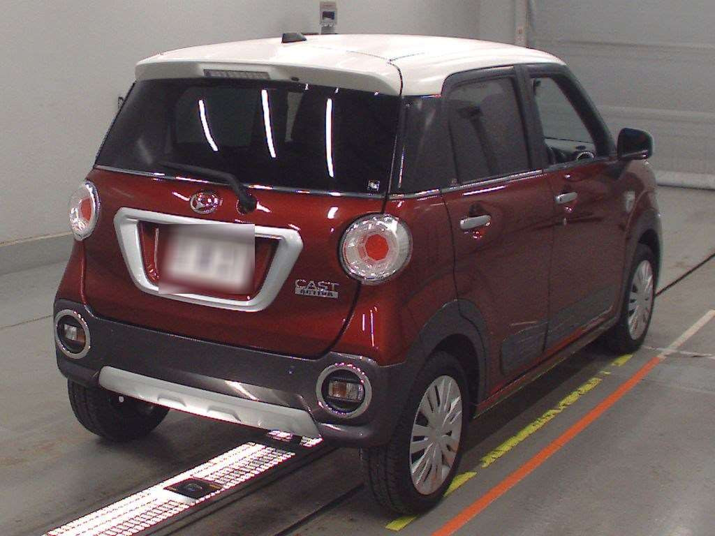 2015 Daihatsu Cast LA250S[1]