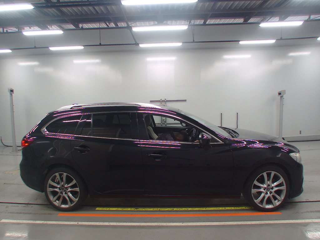 2013 Mazda Atenza Wagon GJ2FW[2]